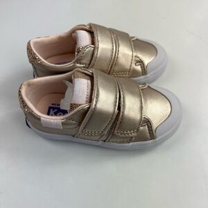 Keds Toddler Girl Courtney Hook & Loop Sneaker, Rose Gold, Size 4.5M